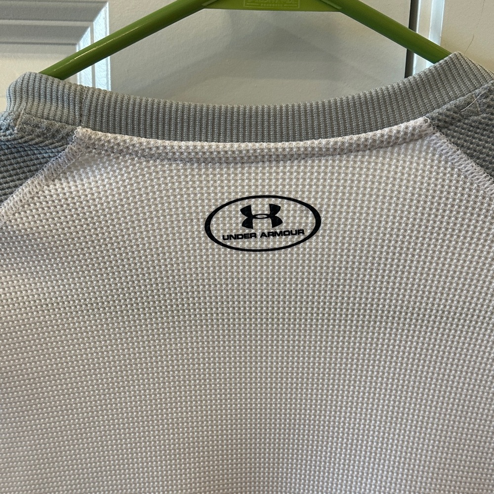 Under Armour Men's Shirt Long Sleeve Pullover Athletic Loose White & Gray Sz M - Picture 4 of 12